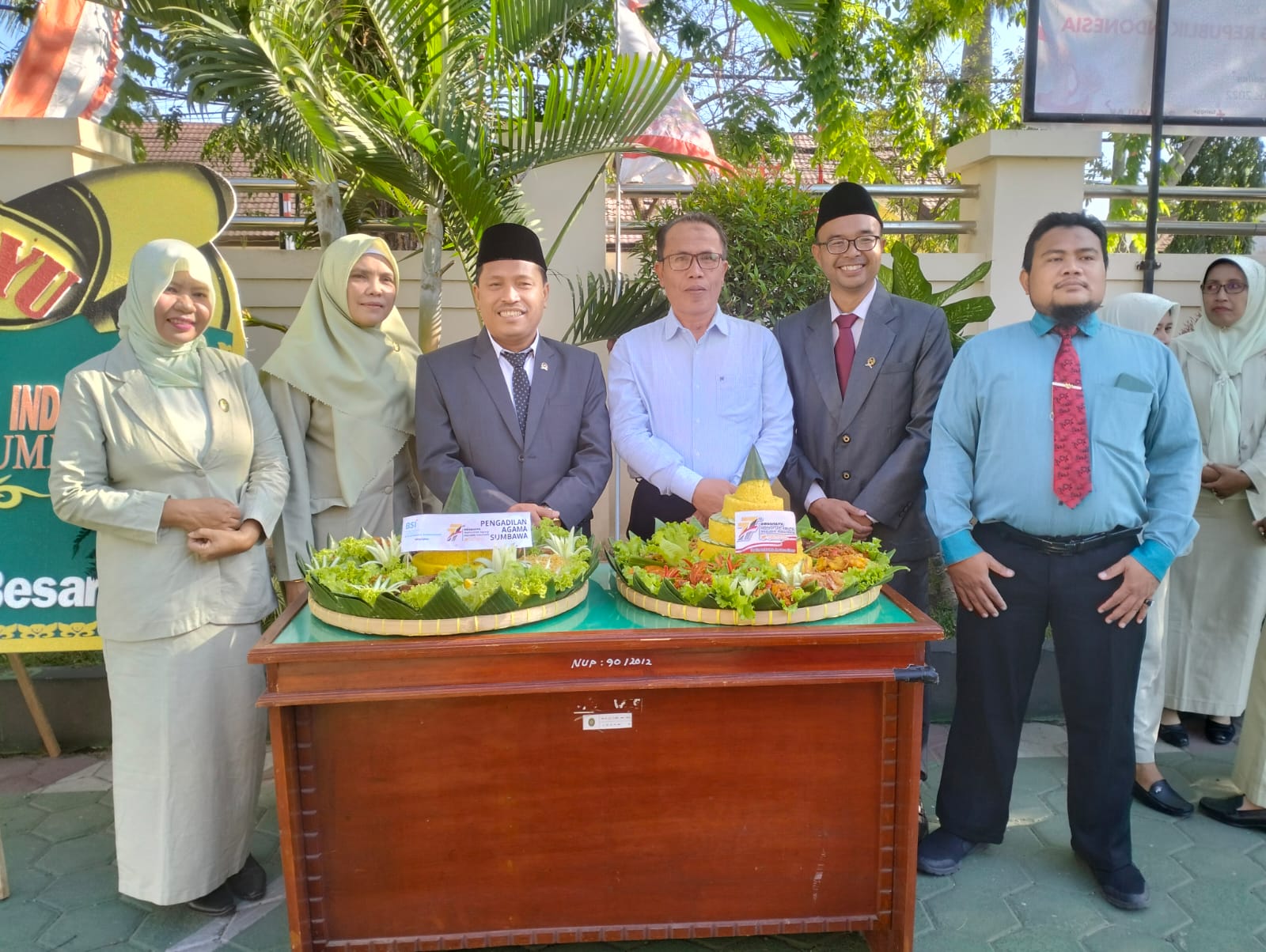 726 0819 HUT MA 1